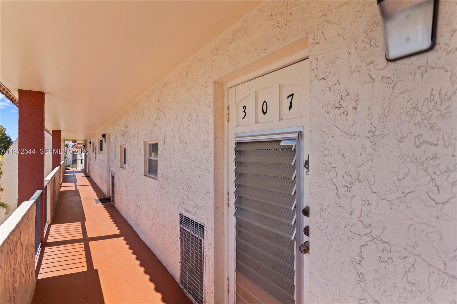 HOLLYBROOK GOLF AND - Residential