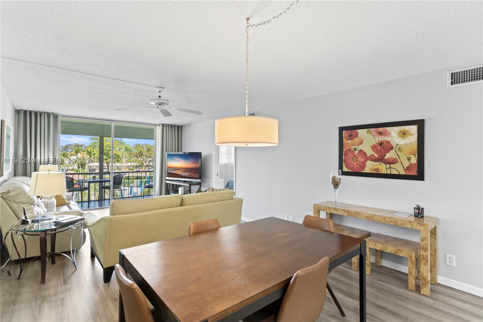 HOLLYBROOK GOLF AND - Residential