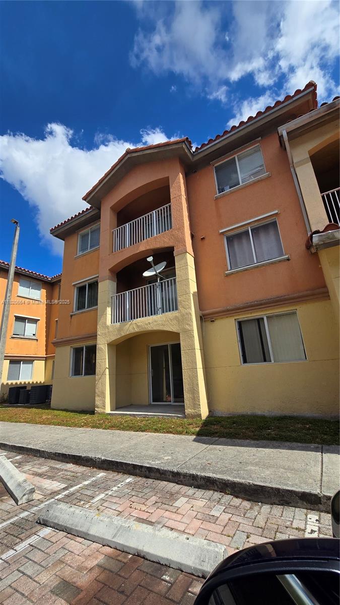 17602 Nw 25th Ave 107, Miami Gardens, Broward County, Florida - 3 Bedrooms  
2 Bathrooms - 