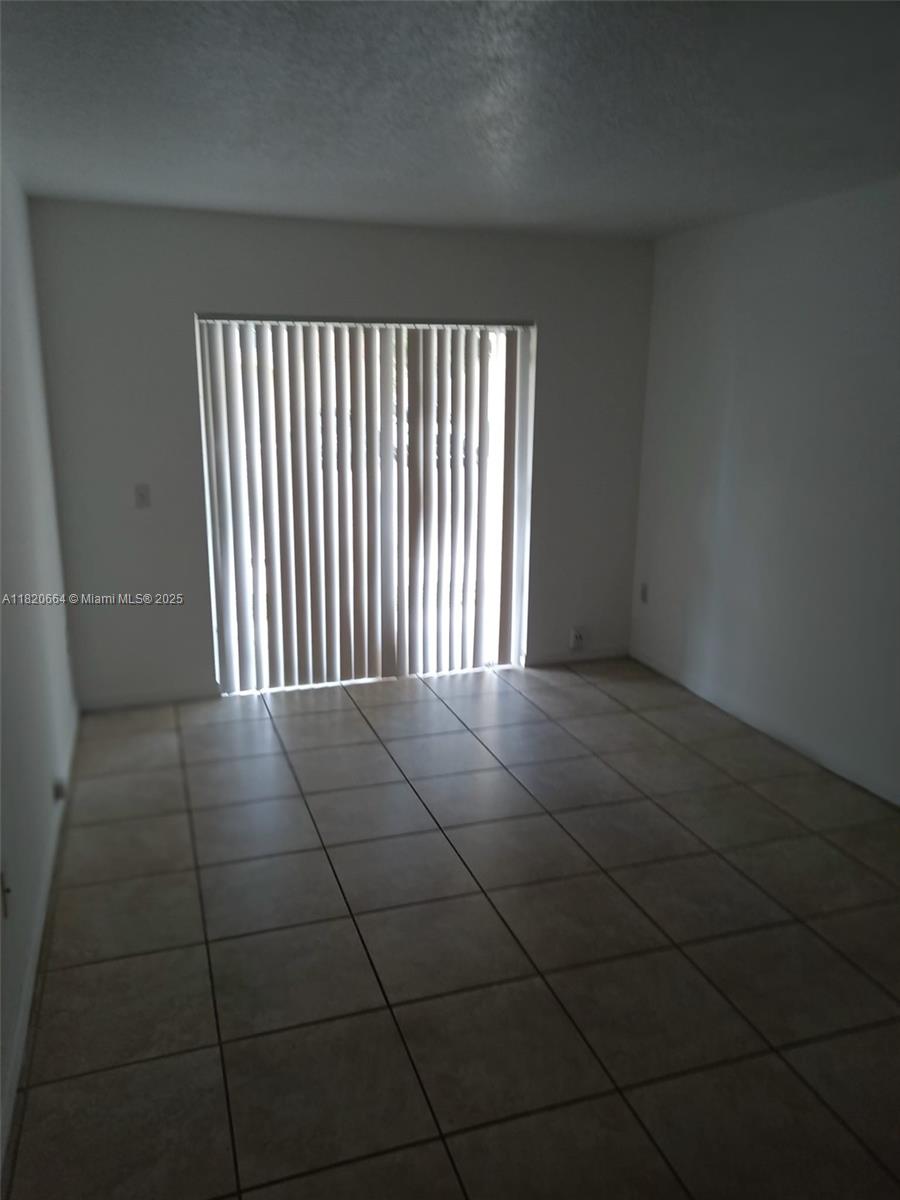THE OAKS AT MIAMI GARDENS - Residential Lease