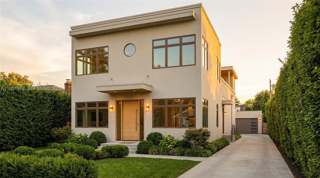 Photo of 623 NE 4th St, Hallandale Beach, FL 33009 (MLS # A11951978)