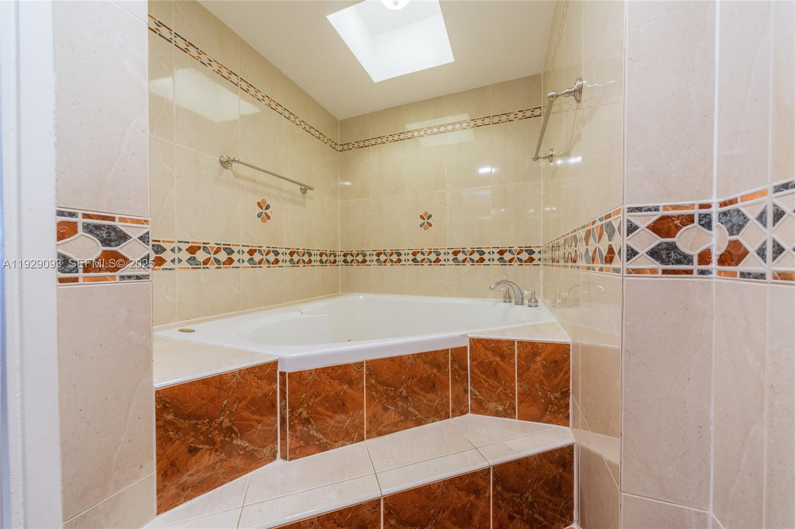 KEY COLONY CONDO #4 - Residential Lease