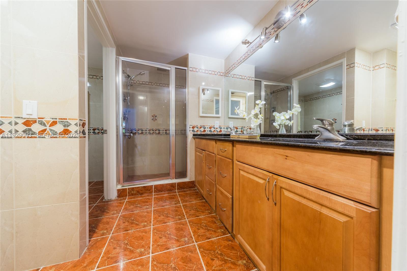 KEY COLONY CONDO #4 - Residential Lease