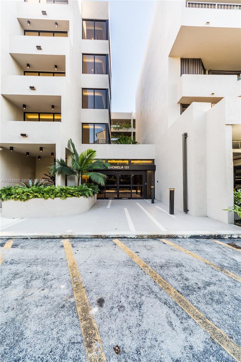 KEY COLONY CONDO #4 - Residential Lease