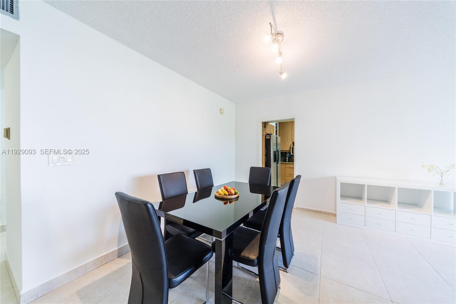 KEY COLONY CONDO #4 - Residential Lease