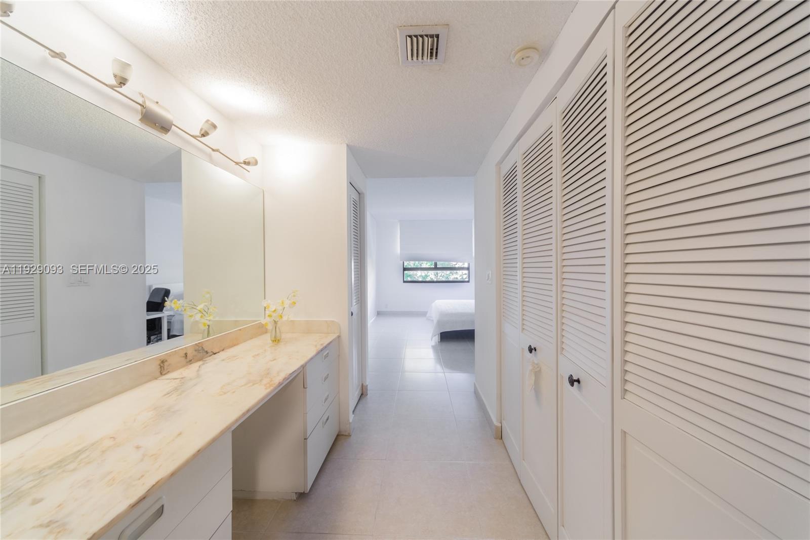 KEY COLONY CONDO #4 - Residential Lease