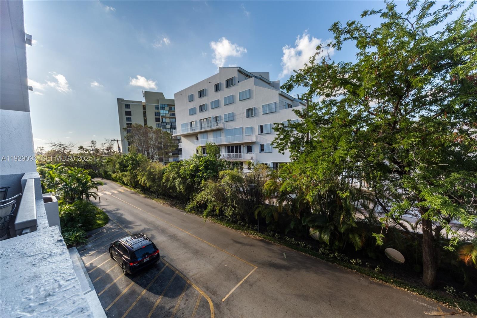 KEY COLONY CONDO #4 - Residential Lease