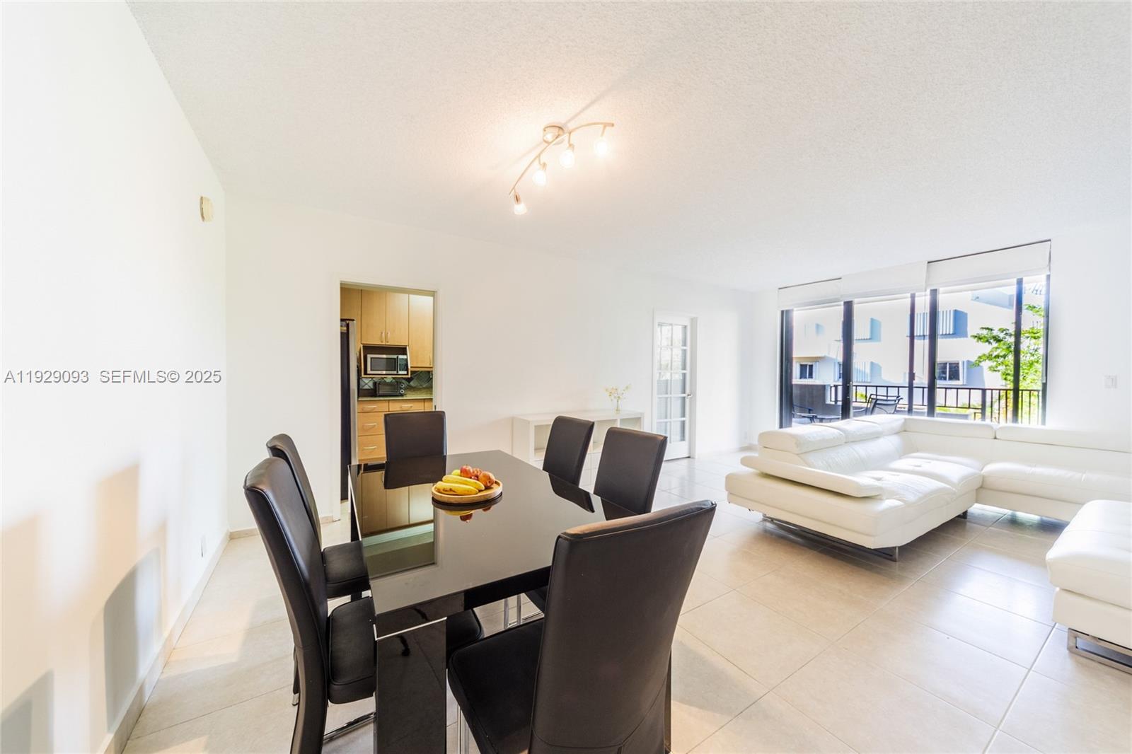 KEY COLONY CONDO #4 - Residential Lease