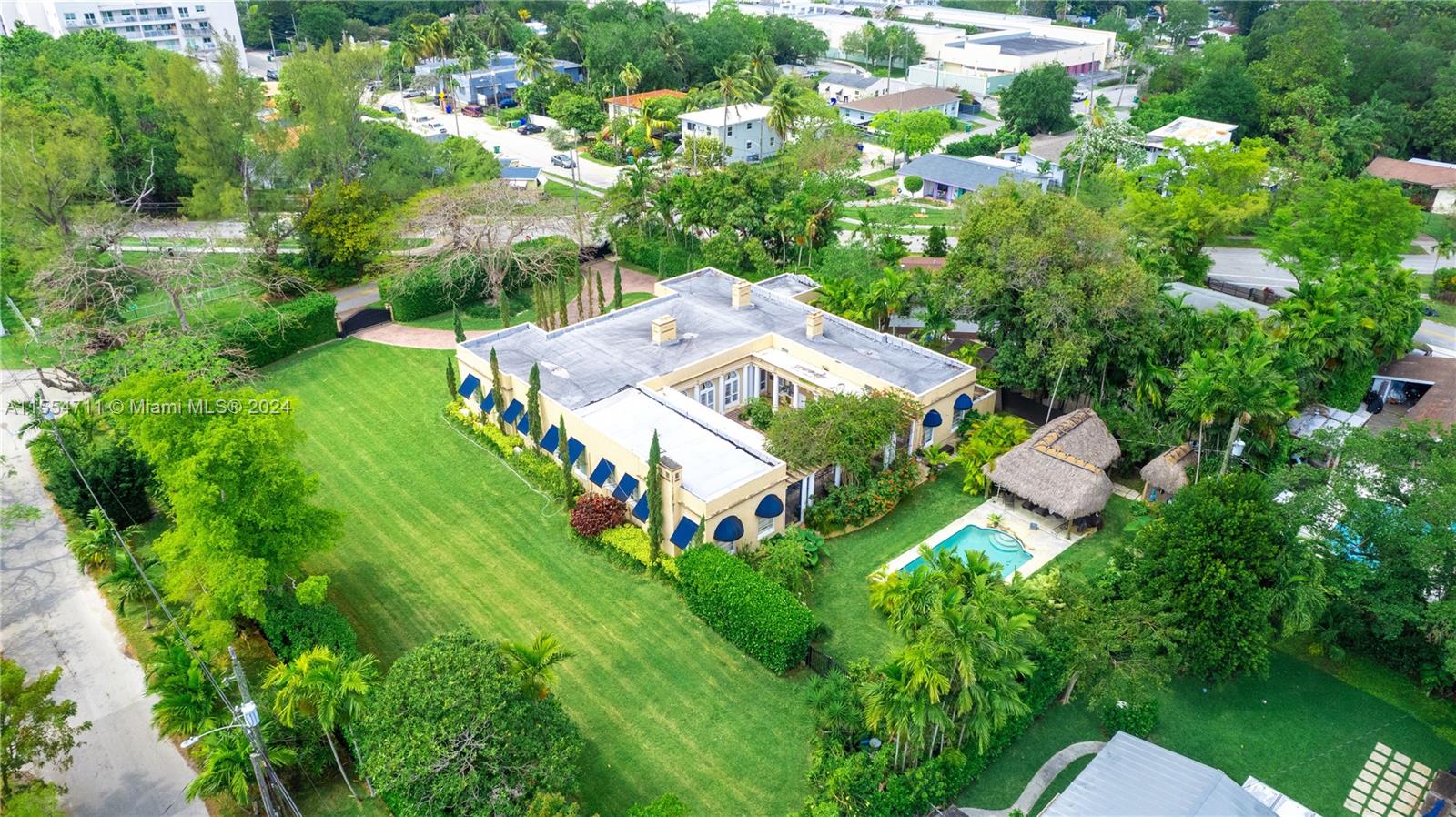 Property for Sale at 8447 E Dixie Hwy Hwy, Miami, Broward County, Florida - Bedrooms: 6 
Bathrooms: 4  - $4,000,000