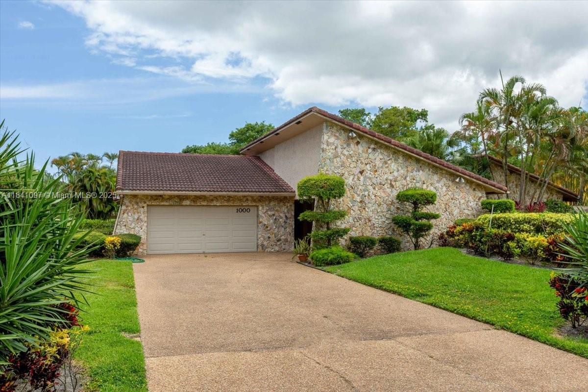 1000 E Cypress Dr