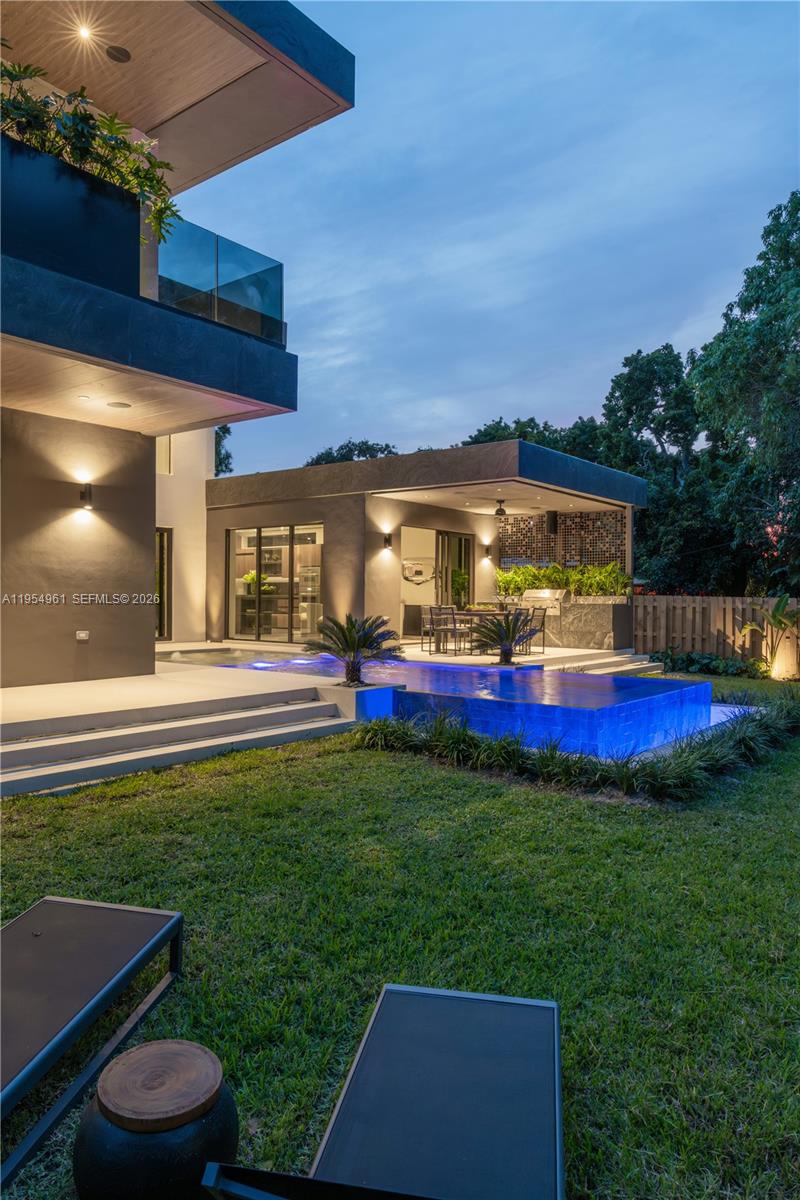 PRIORS 1ST ADDN TO BISCAY - Residential