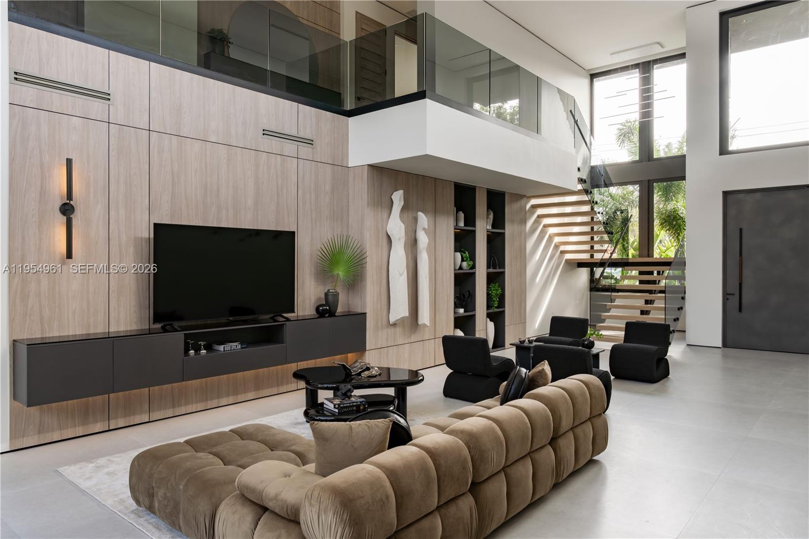 PRIORS 1ST ADDN TO BISCAY - Residential