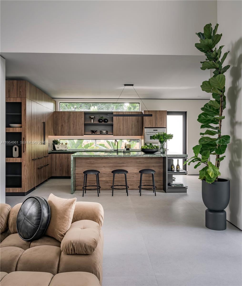 PRIORS 1ST ADDN TO BISCAY - Residential