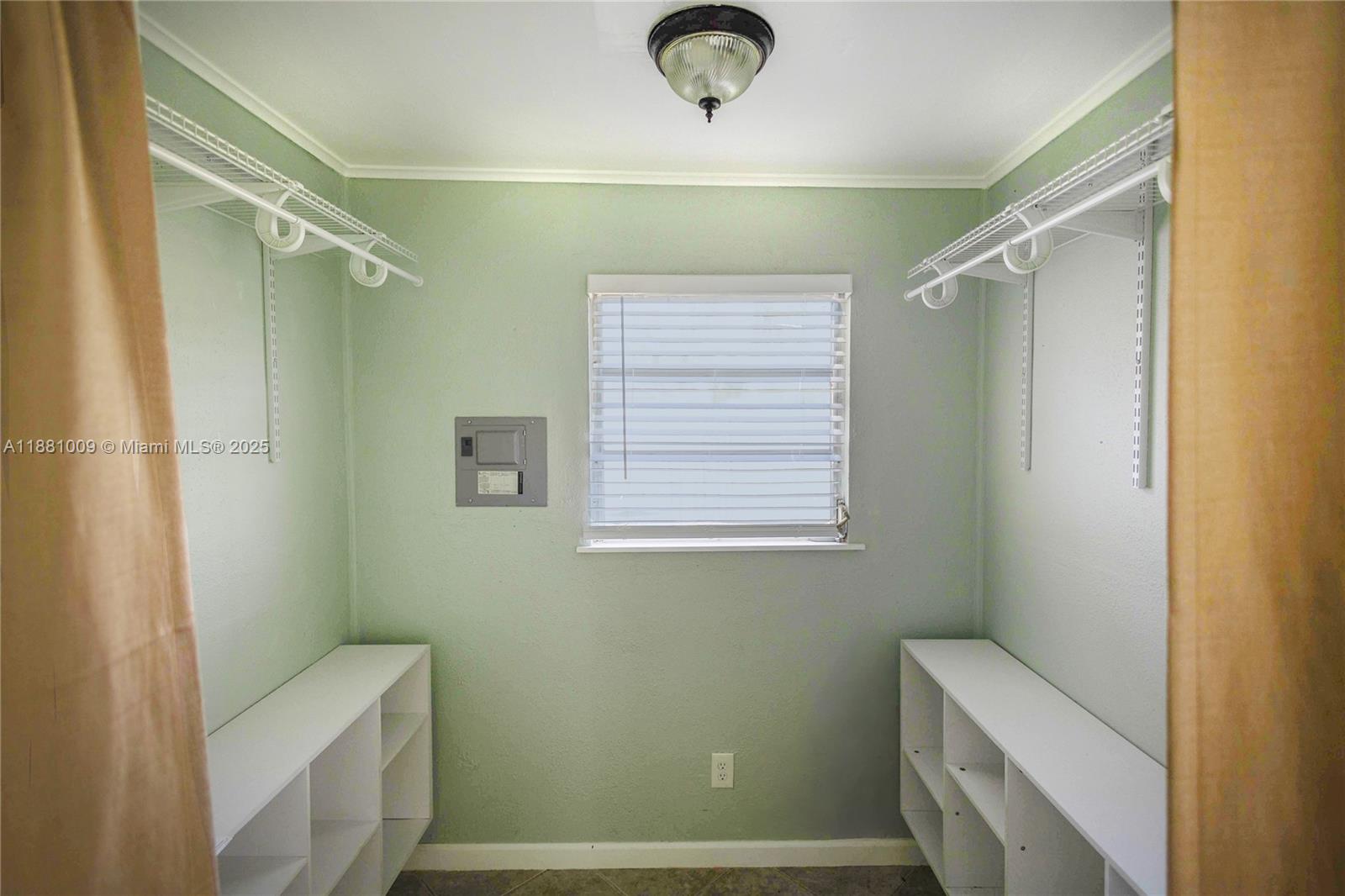 EDGEFIELD 1ST SEC - Residential