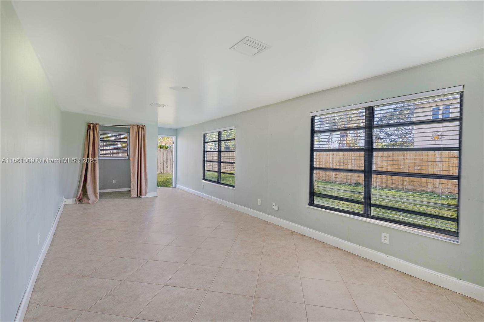 EDGEFIELD 1ST SEC - Residential
