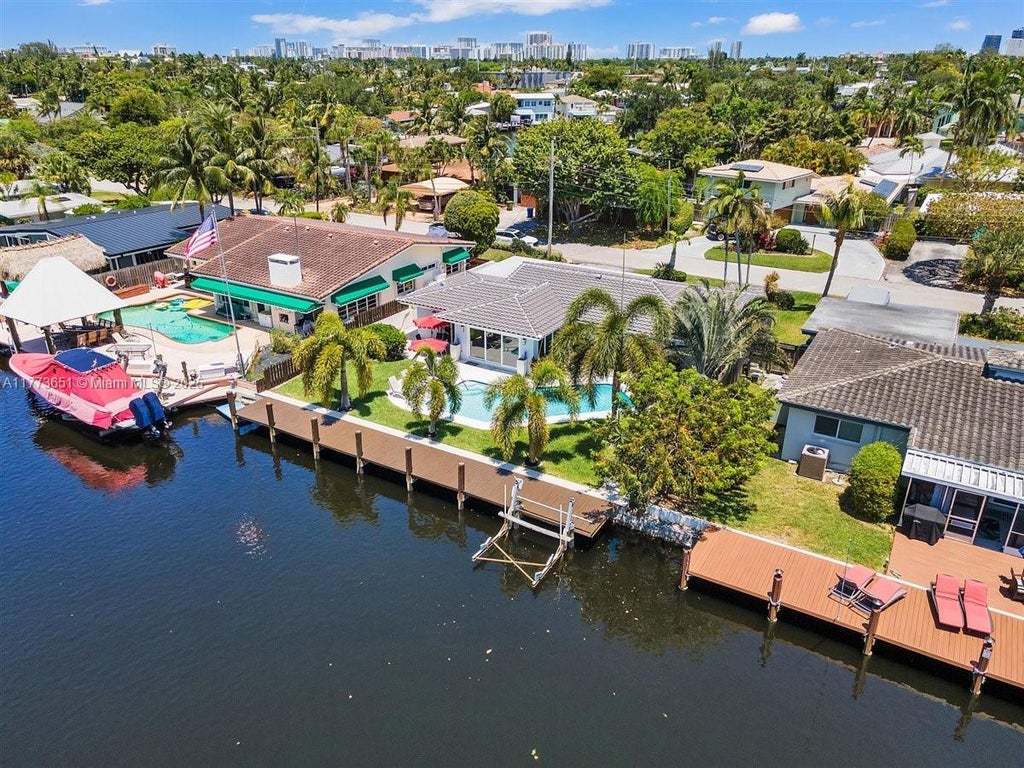 Photo of 2225 NE 20th Ave, Wilton Manors, FL 33305 (MLS # A11773651)