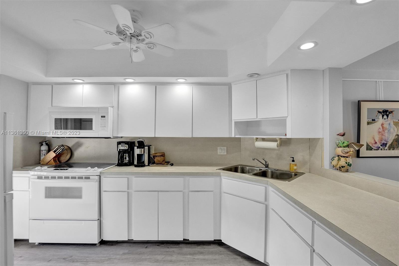 RIO NUEVO B CONDO - Residential