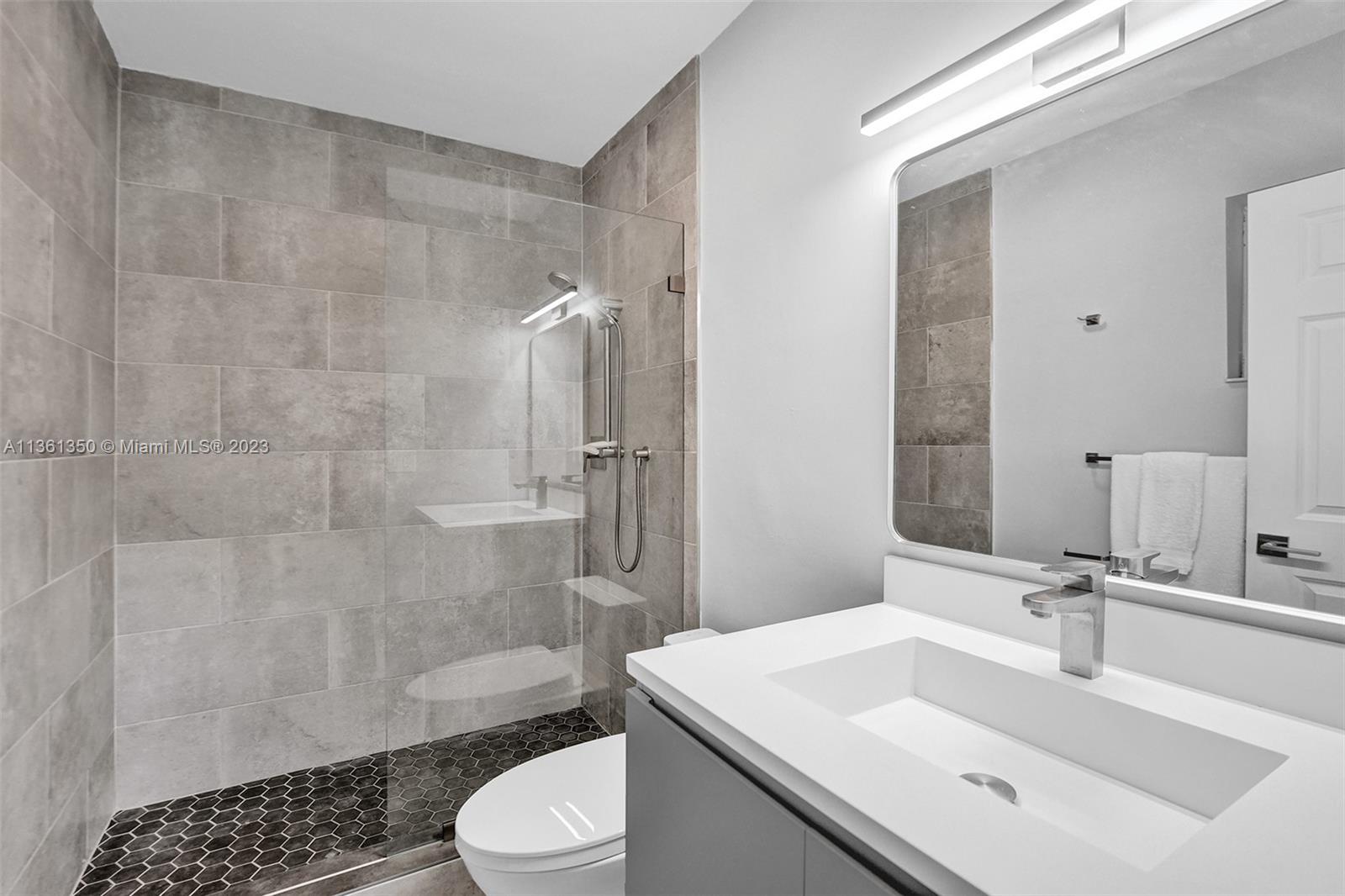 RIO NUEVO B CONDO - Residential