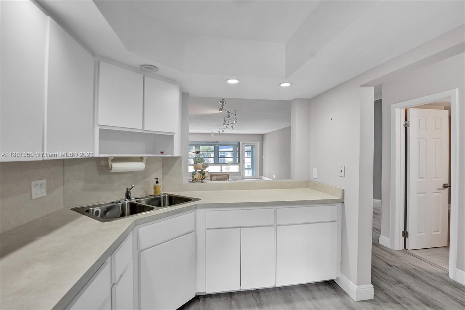 RIO NUEVO B CONDO - Residential