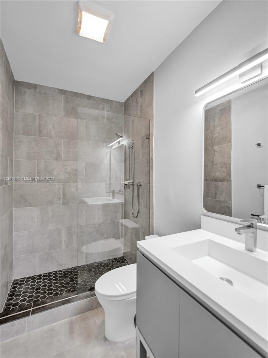 RIO NUEVO B CONDO - Residential
