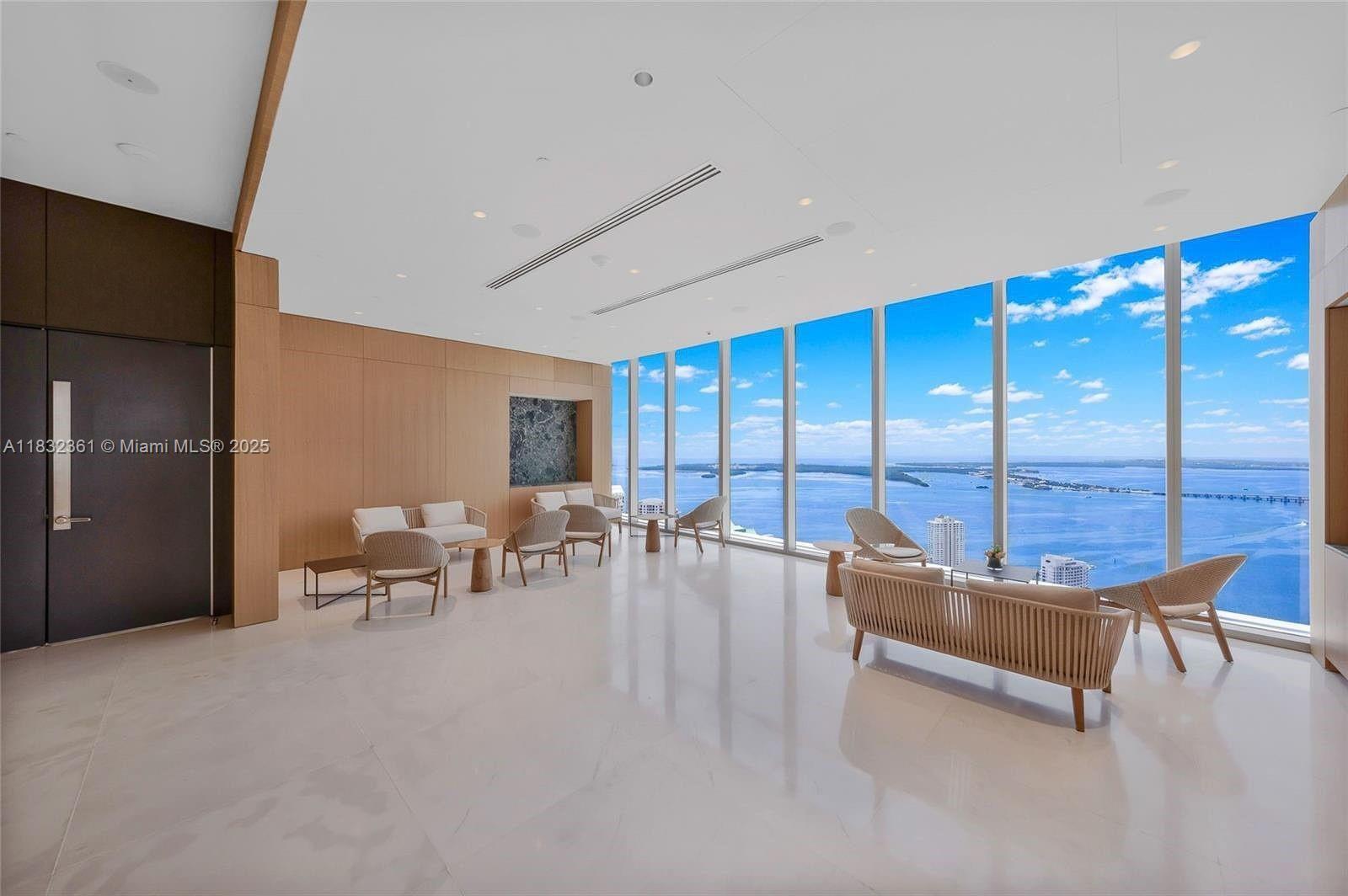 ASTON MARTIN - Residential