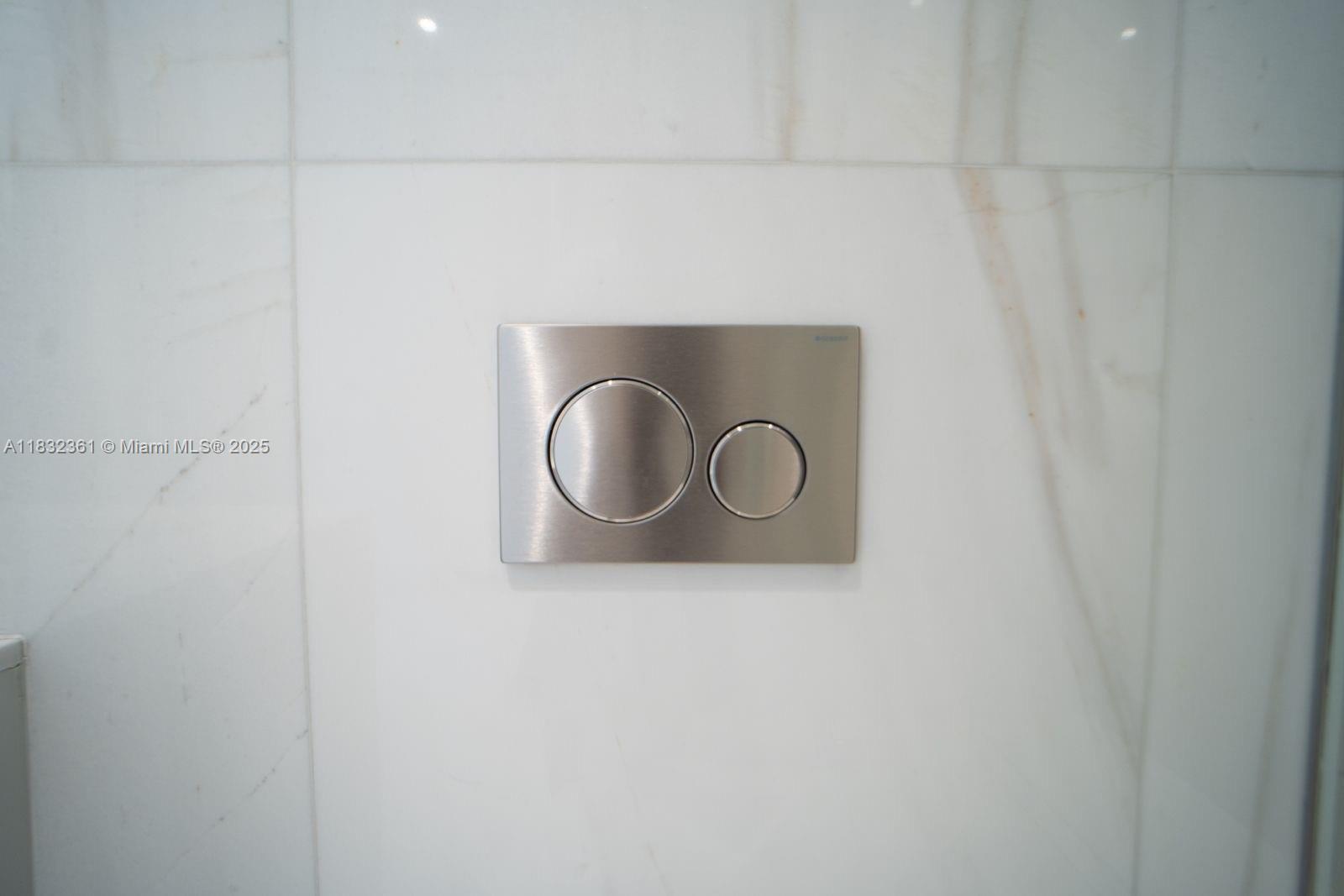 ASTON MARTIN - Residential