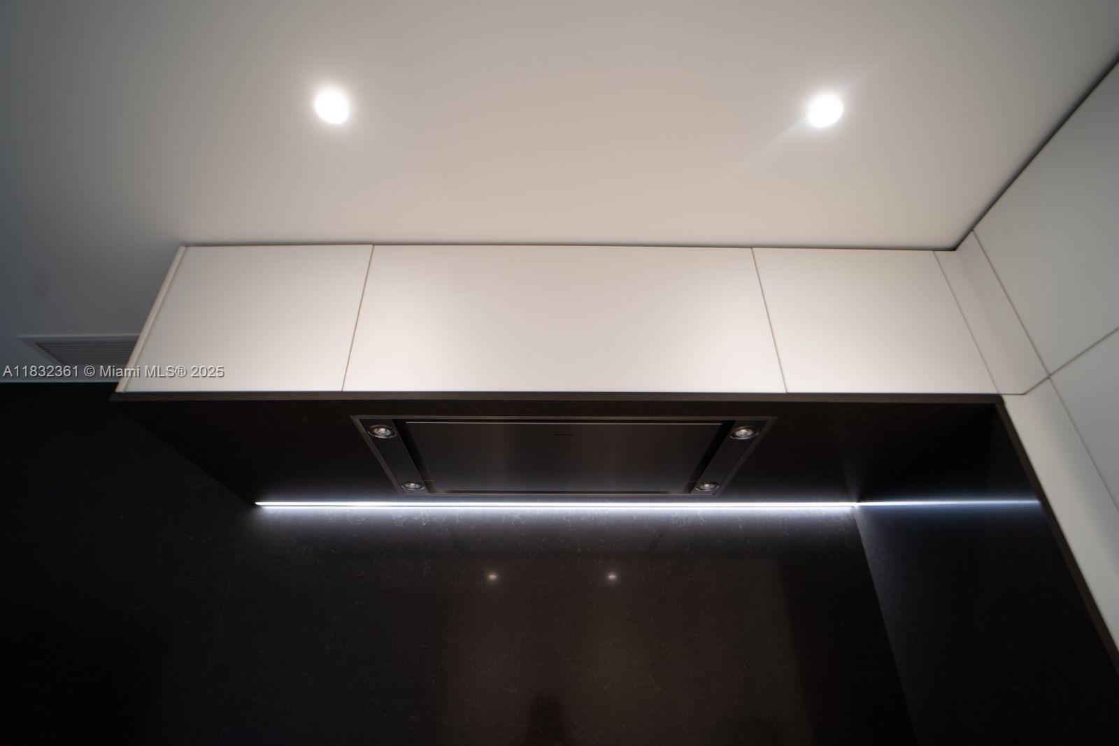 ASTON MARTIN - Residential