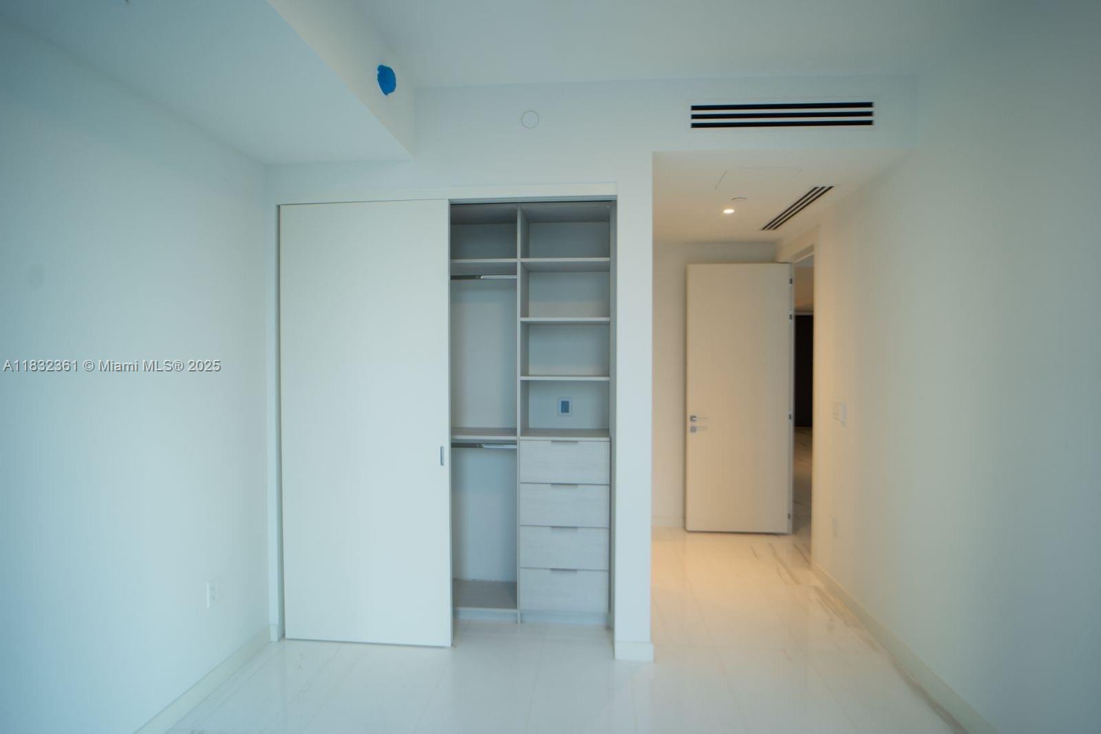 ASTON MARTIN - Residential