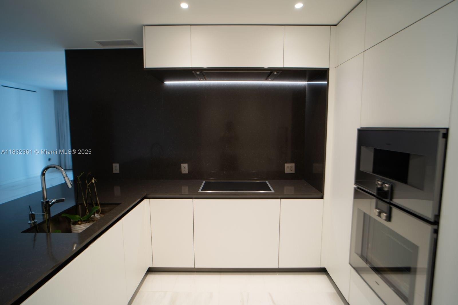 ASTON MARTIN - Residential