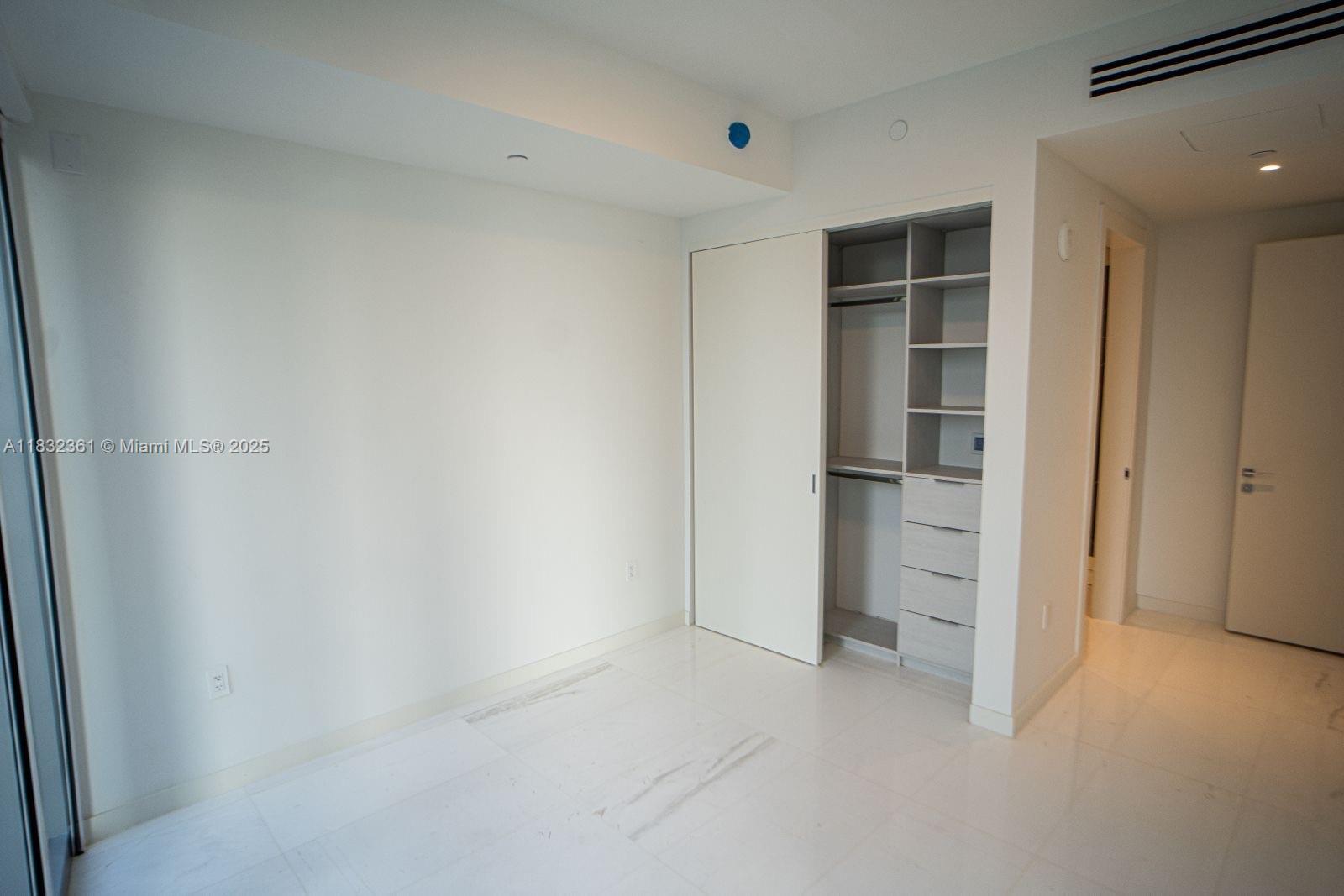 ASTON MARTIN - Residential