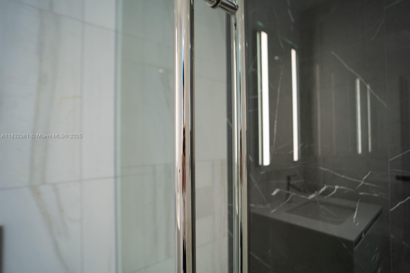 ASTON MARTIN - Residential