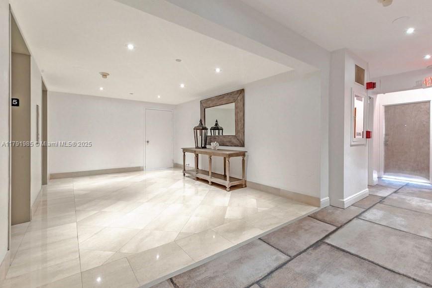 KEY BISC AMBASSADOR CONDO - Residential Lease