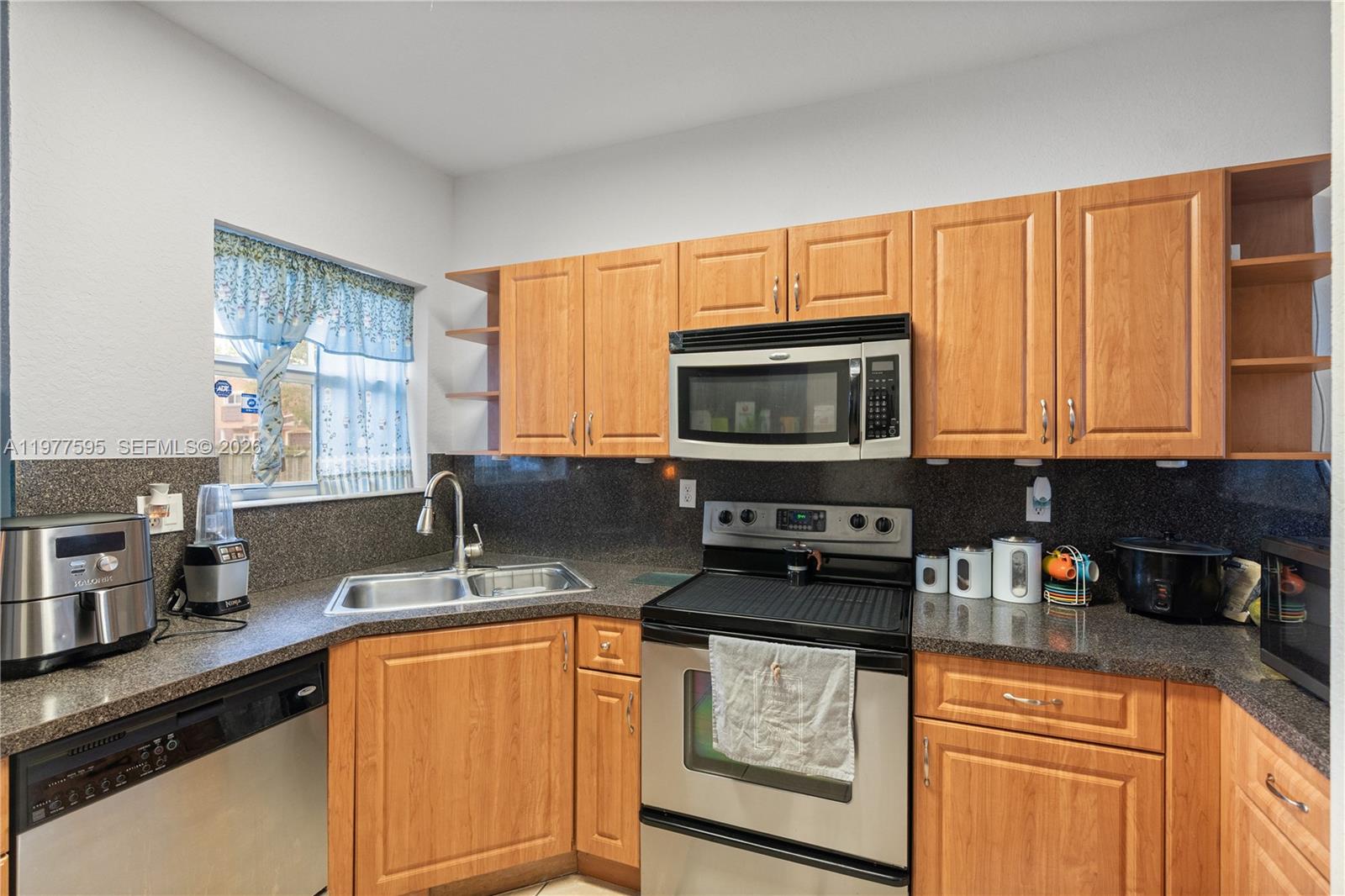 ABEL HOMES AT KEYS WINDS - Residential