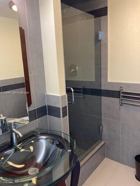 HOLLYBROOK GOLF & TENNIS - Residential