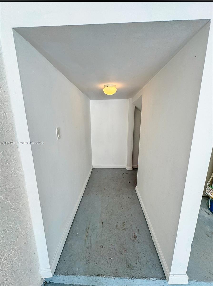 SAWGRASS LAKES - Residential