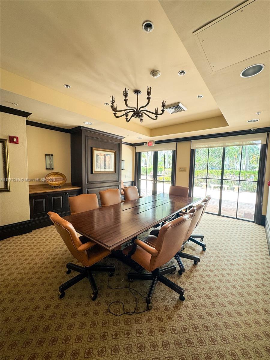 SAWGRASS LAKES - Residential