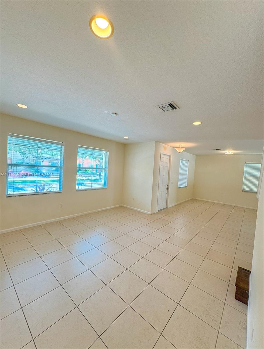 3210 NW 126th Ave 3210