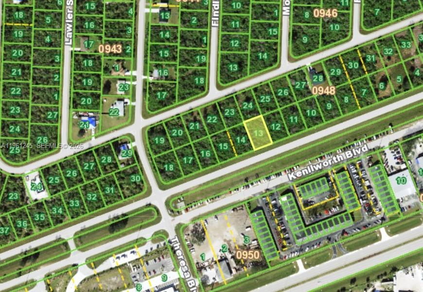 Port Charlotte - Land