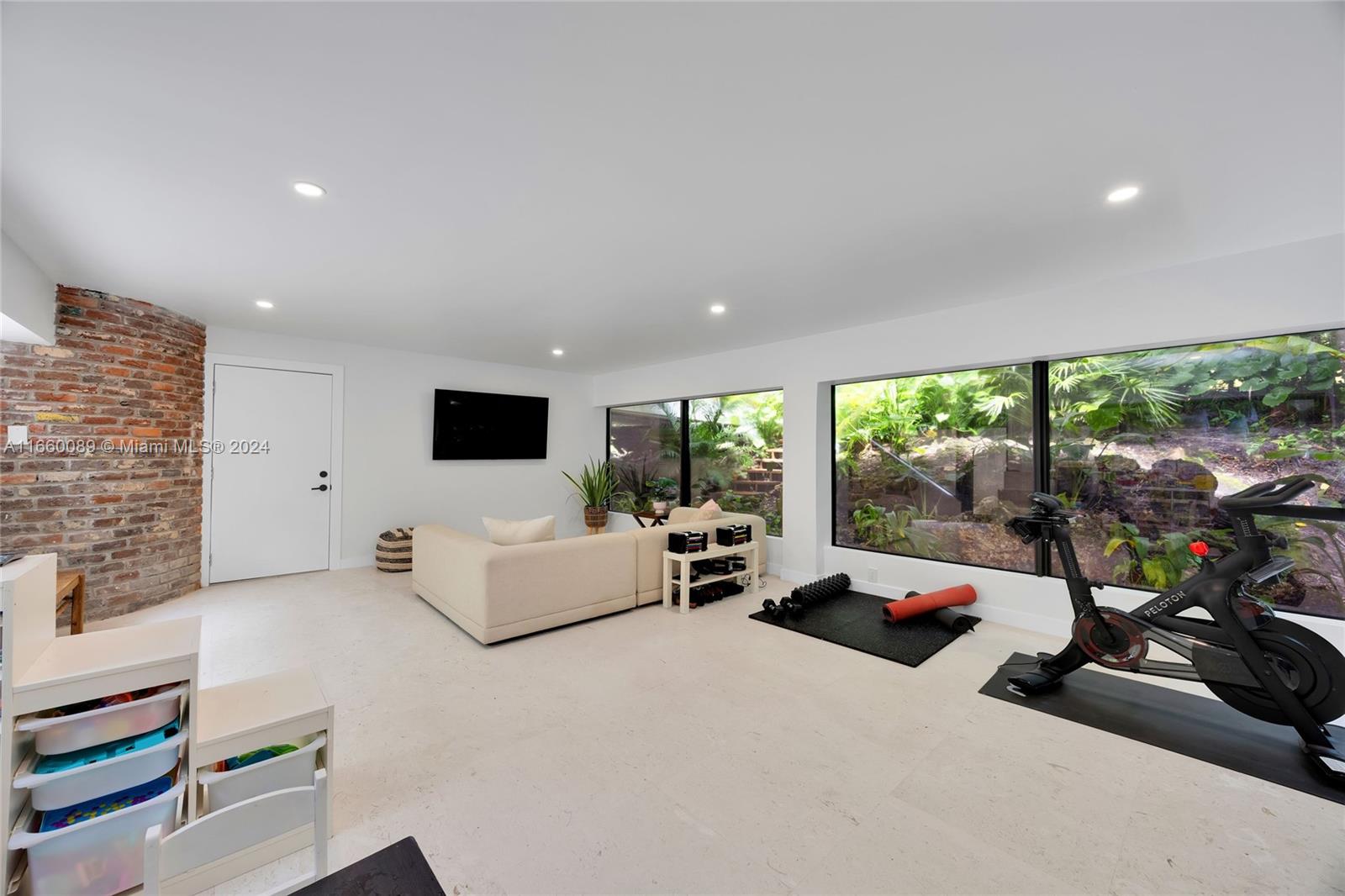 DEVONWOOD - Residential
