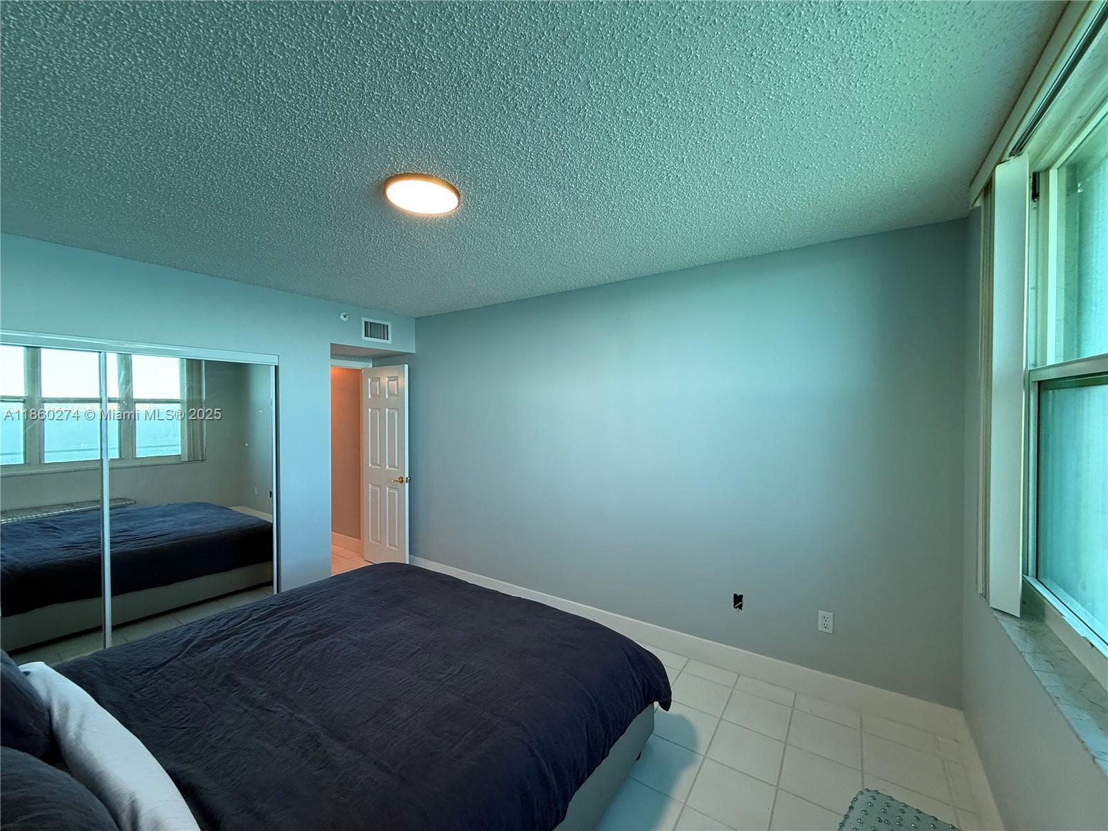 ST LOUIS CONDO - Residential Lease