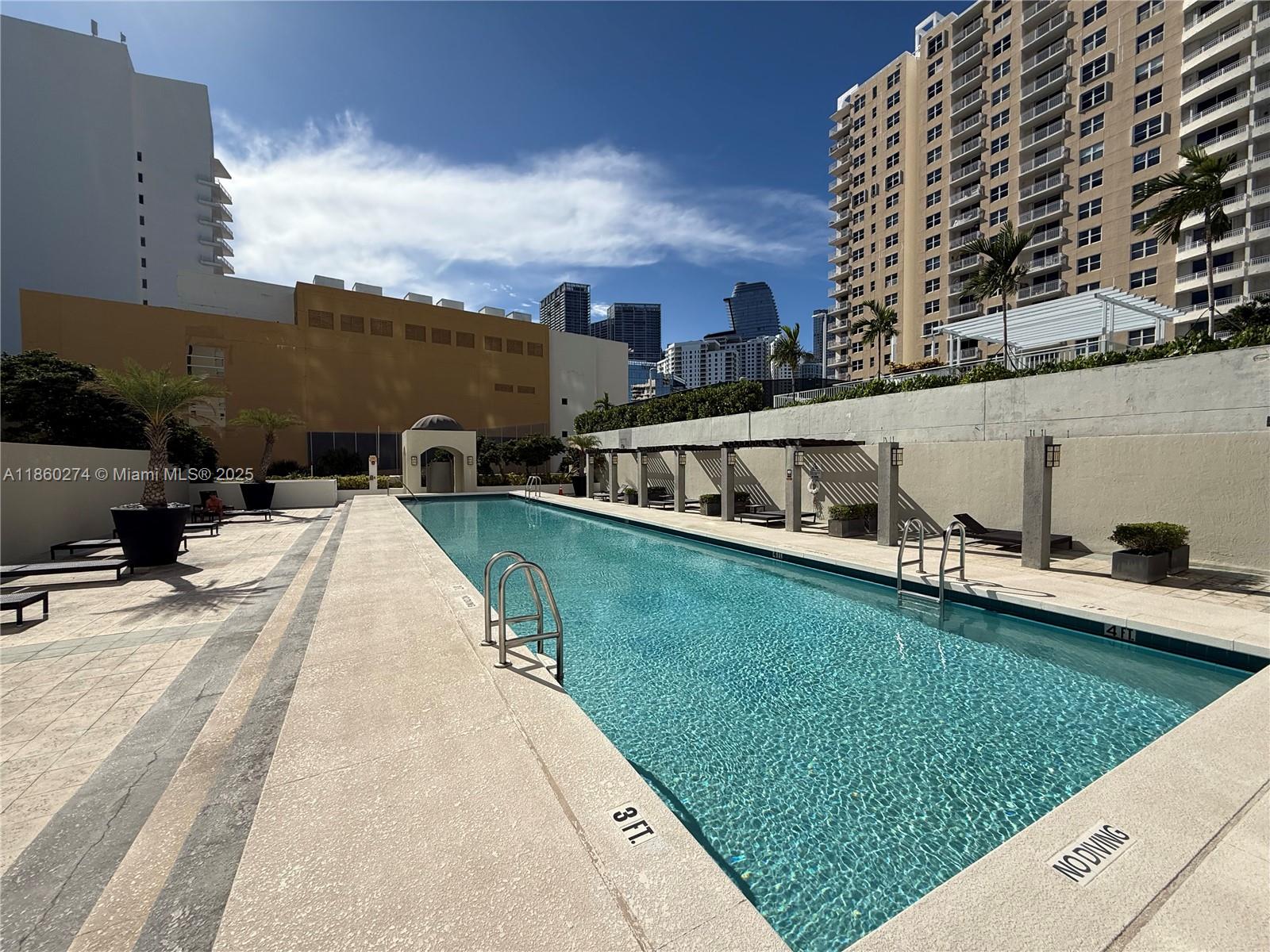 ST LOUIS CONDO - Residential Lease