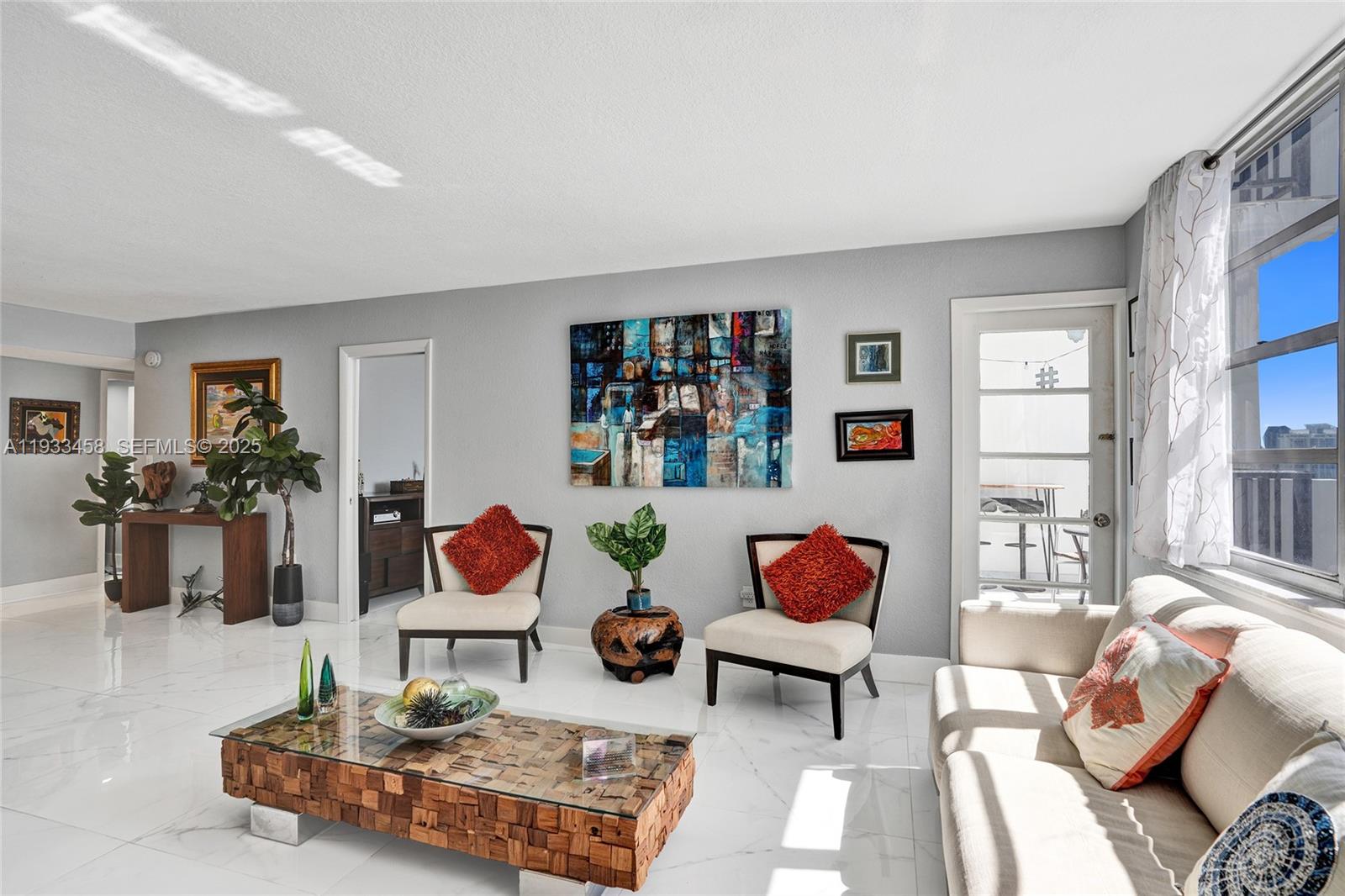 COMMODORE PLAZA CONDO - Residential