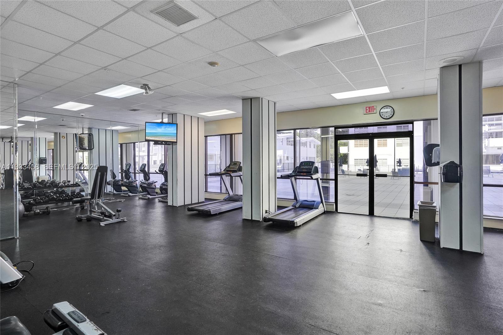 COMMODORE PLAZA CONDO - Residential