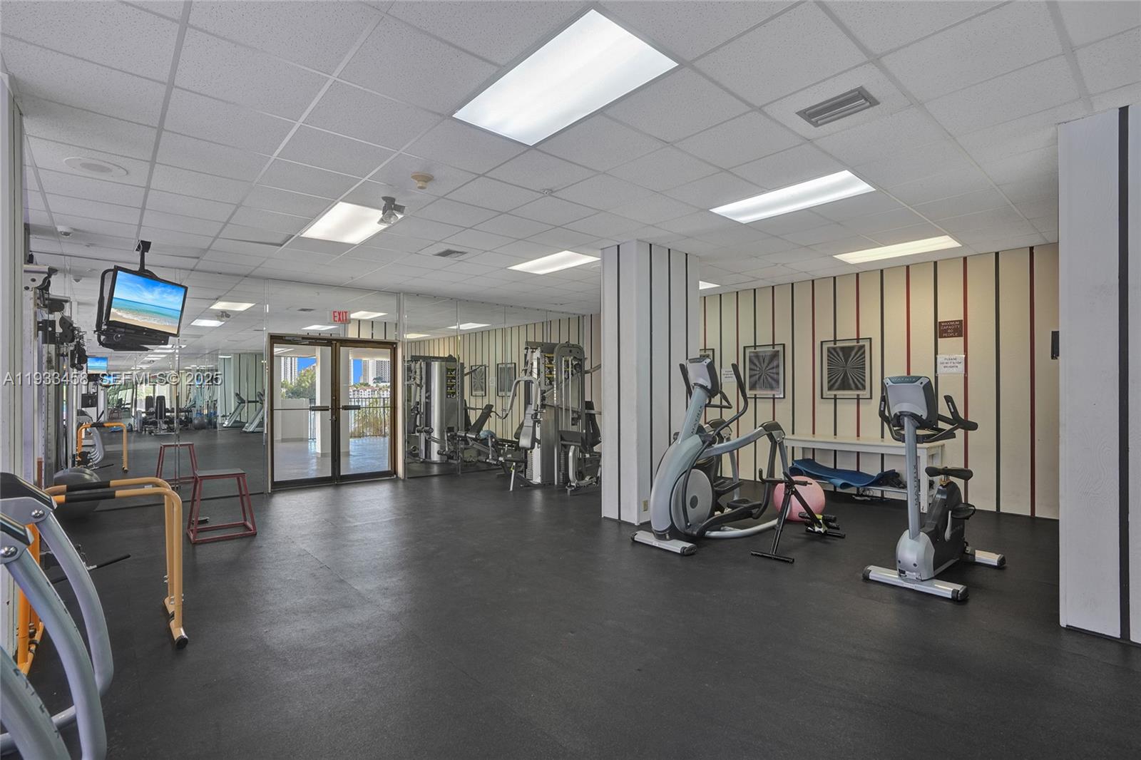 COMMODORE PLAZA CONDO - Residential