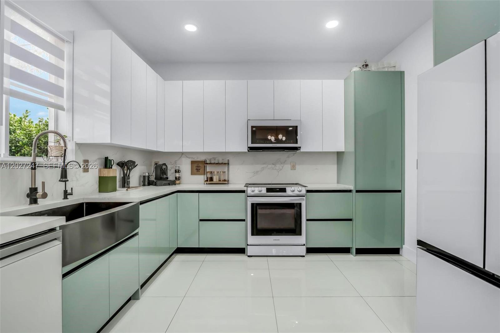 VENTANAS AT HOMESTEAD - Residential