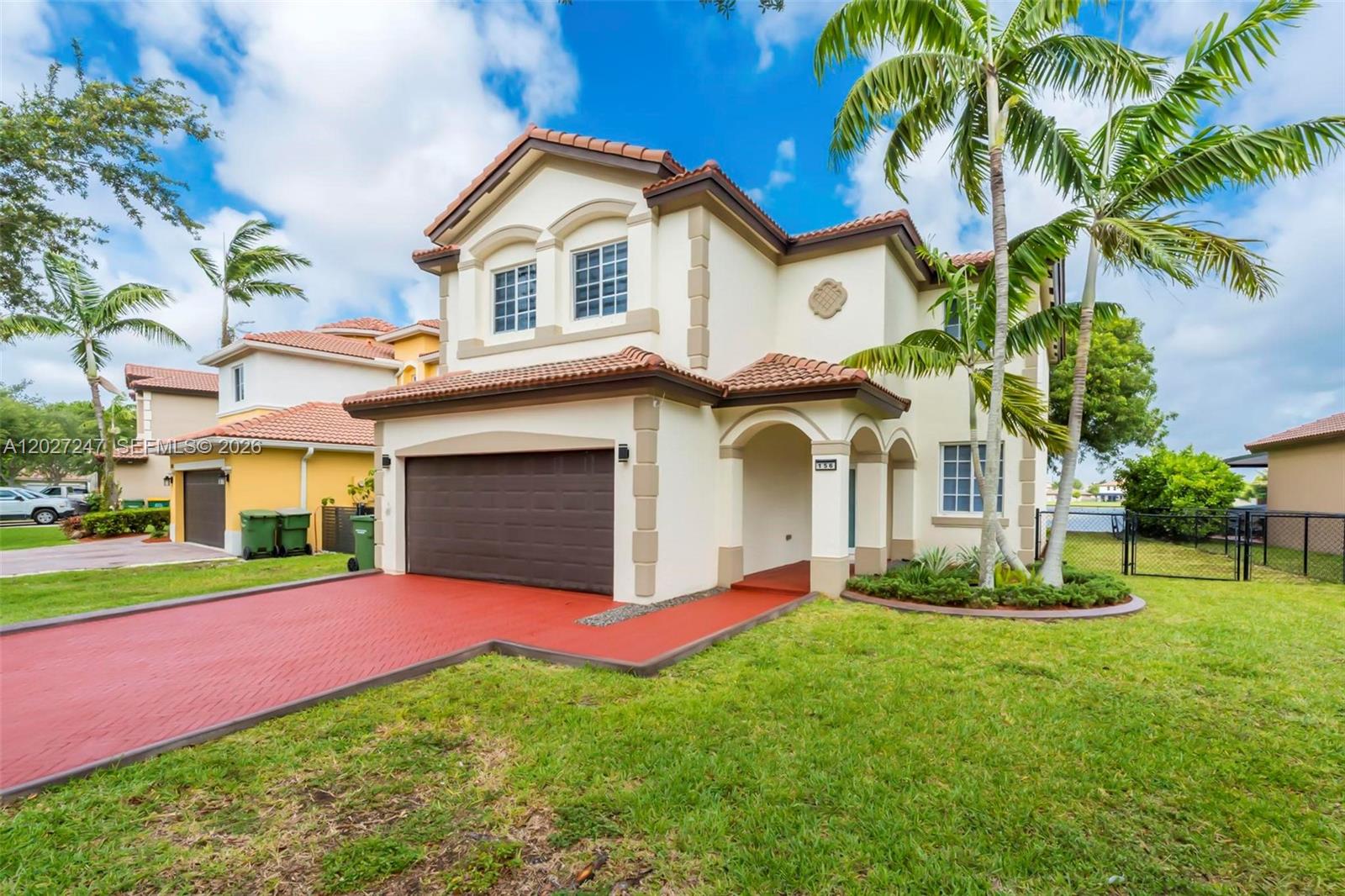 VENTANAS AT HOMESTEAD - Residential