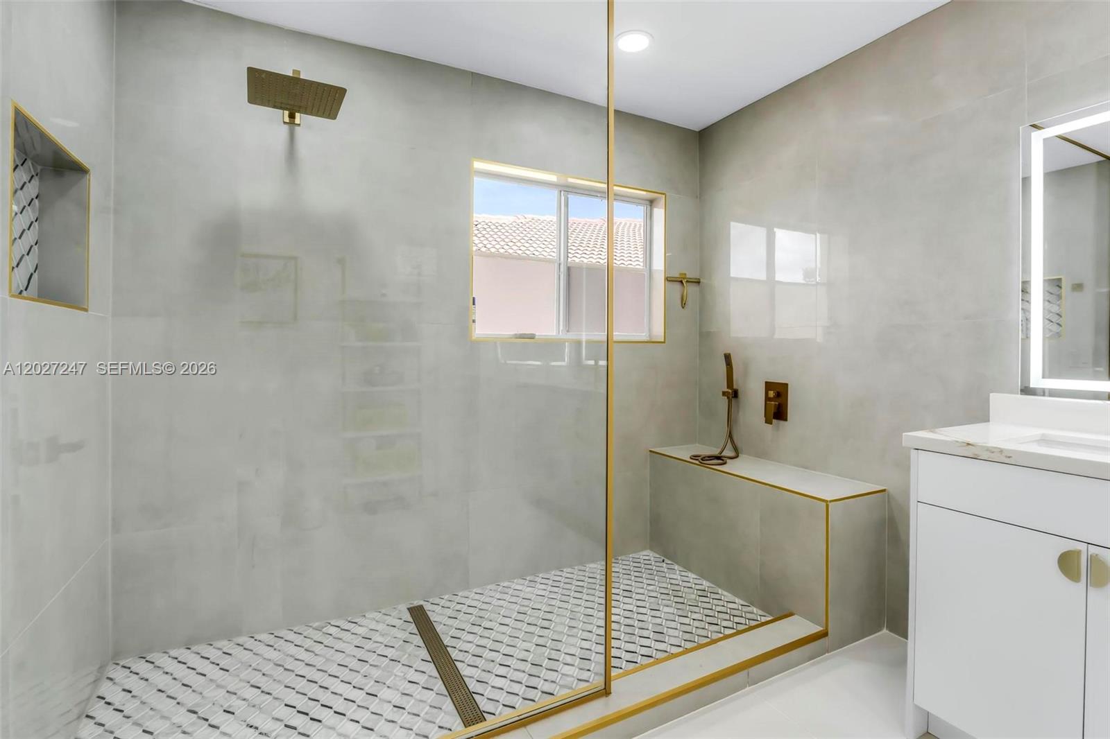 VENTANAS AT HOMESTEAD - Residential