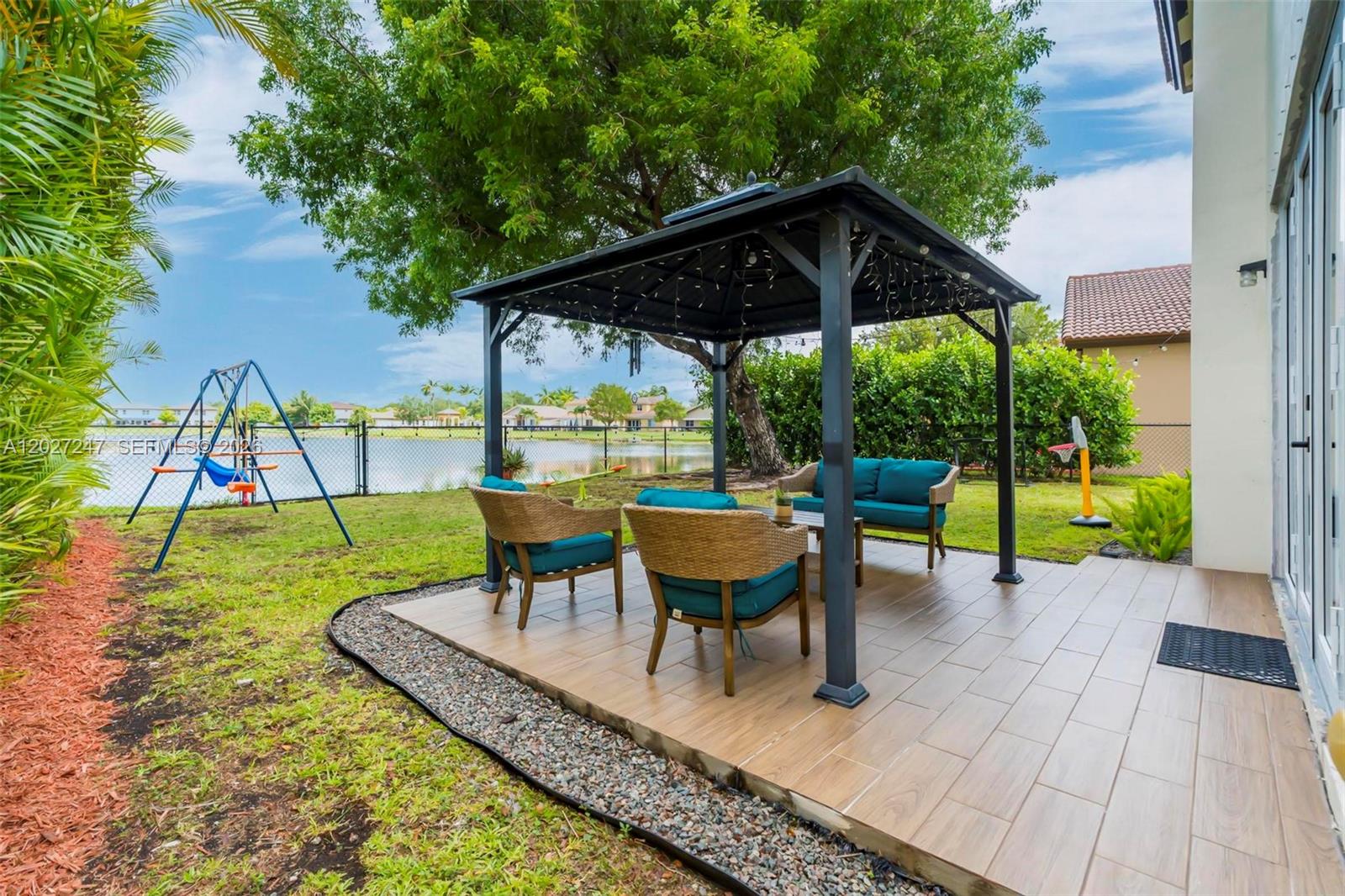 VENTANAS AT HOMESTEAD - Residential