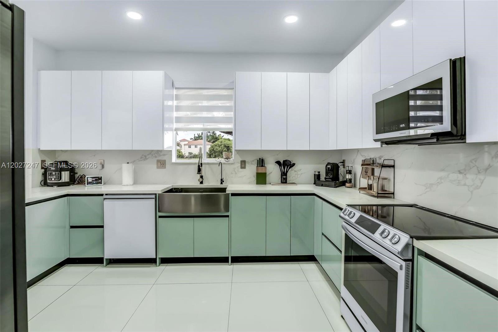 VENTANAS AT HOMESTEAD - Residential