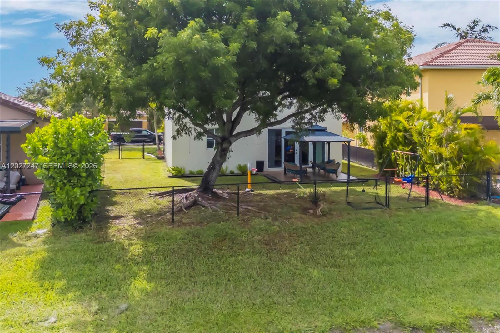VENTANAS AT HOMESTEAD - Residential
